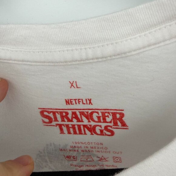 Stranger things Netflix pop-up shop Cotton T-shirt XL - Picture 2 of 5